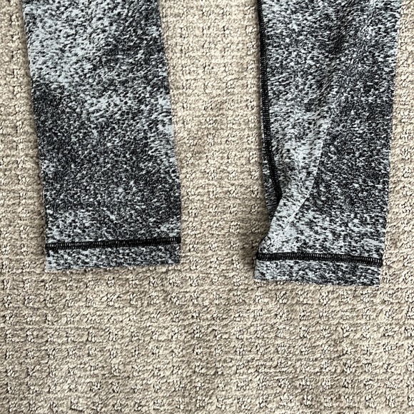 Lululemon Wunder Under Crop - Picture 5 of 10